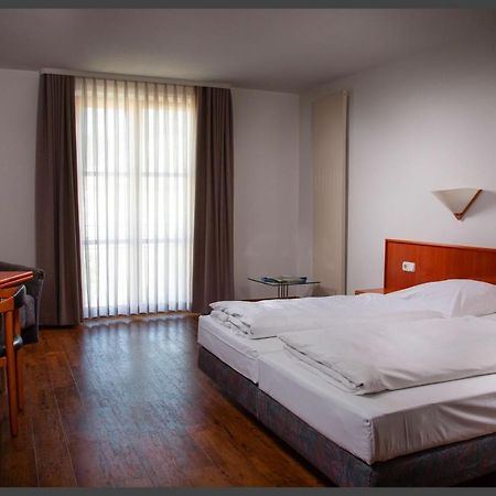 Altstadthotel Brauereigasthof Winkler Berching Dış mekan fotoğraf