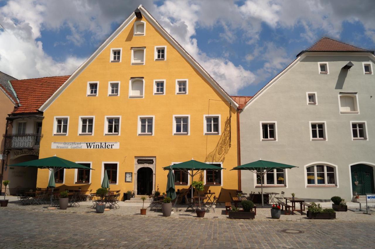 Altstadthotel Brauereigasthof Winkler Berching Dış mekan fotoğraf