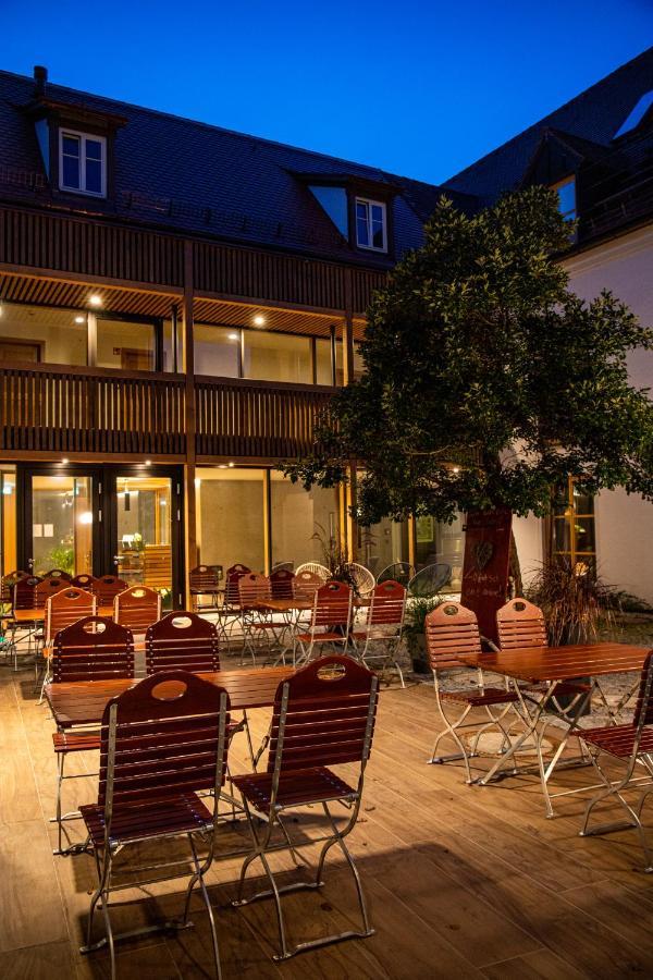 Altstadthotel Brauereigasthof Winkler Berching Dış mekan fotoğraf