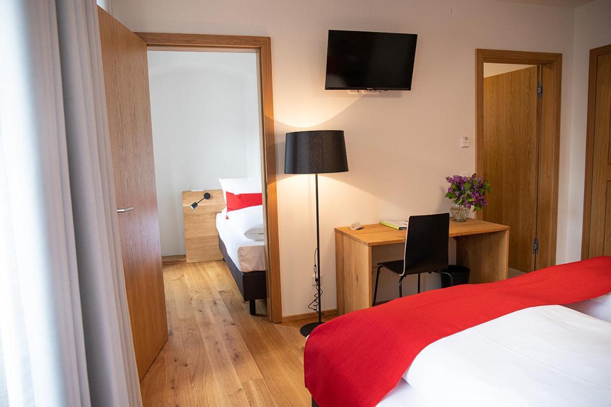 Altstadthotel Brauereigasthof Winkler Berching Dış mekan fotoğraf